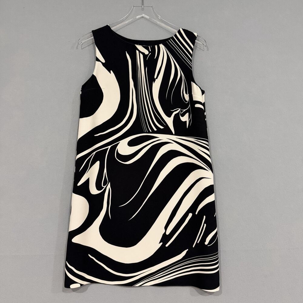 Fuzzi Dress Size IT 42 US 6 Black Two-Tone Sleeveless Mini Crepe Dress